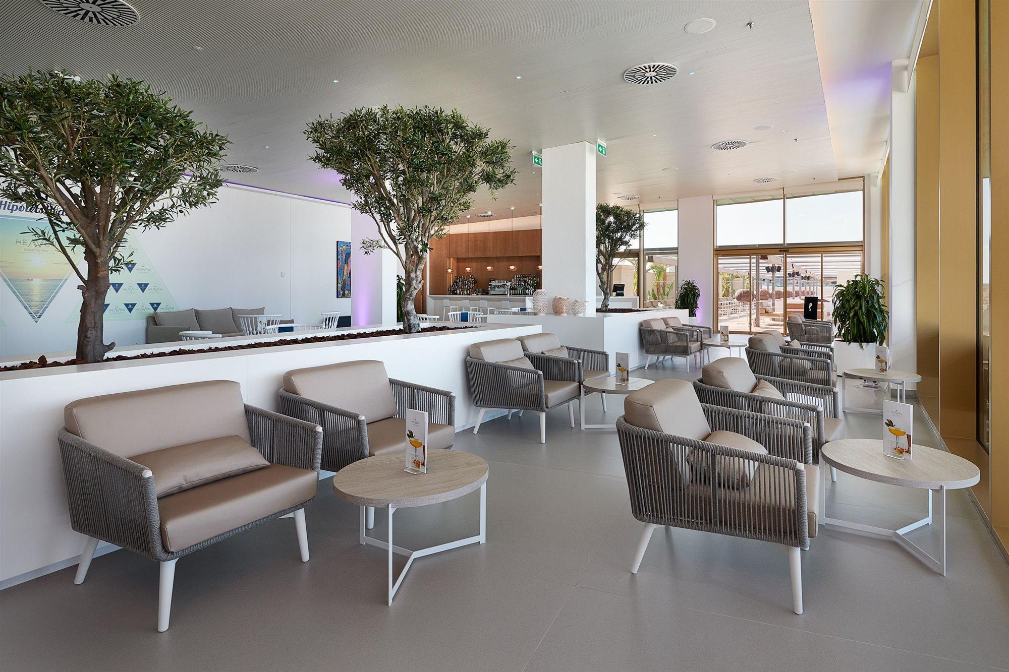 ฮิโปเทล ปลายา เด ปาลมา พาเลซแอนด์สปา Hotel ปลายาเดปัลมา ภายนอก รูปภาพ The lounge at the airport