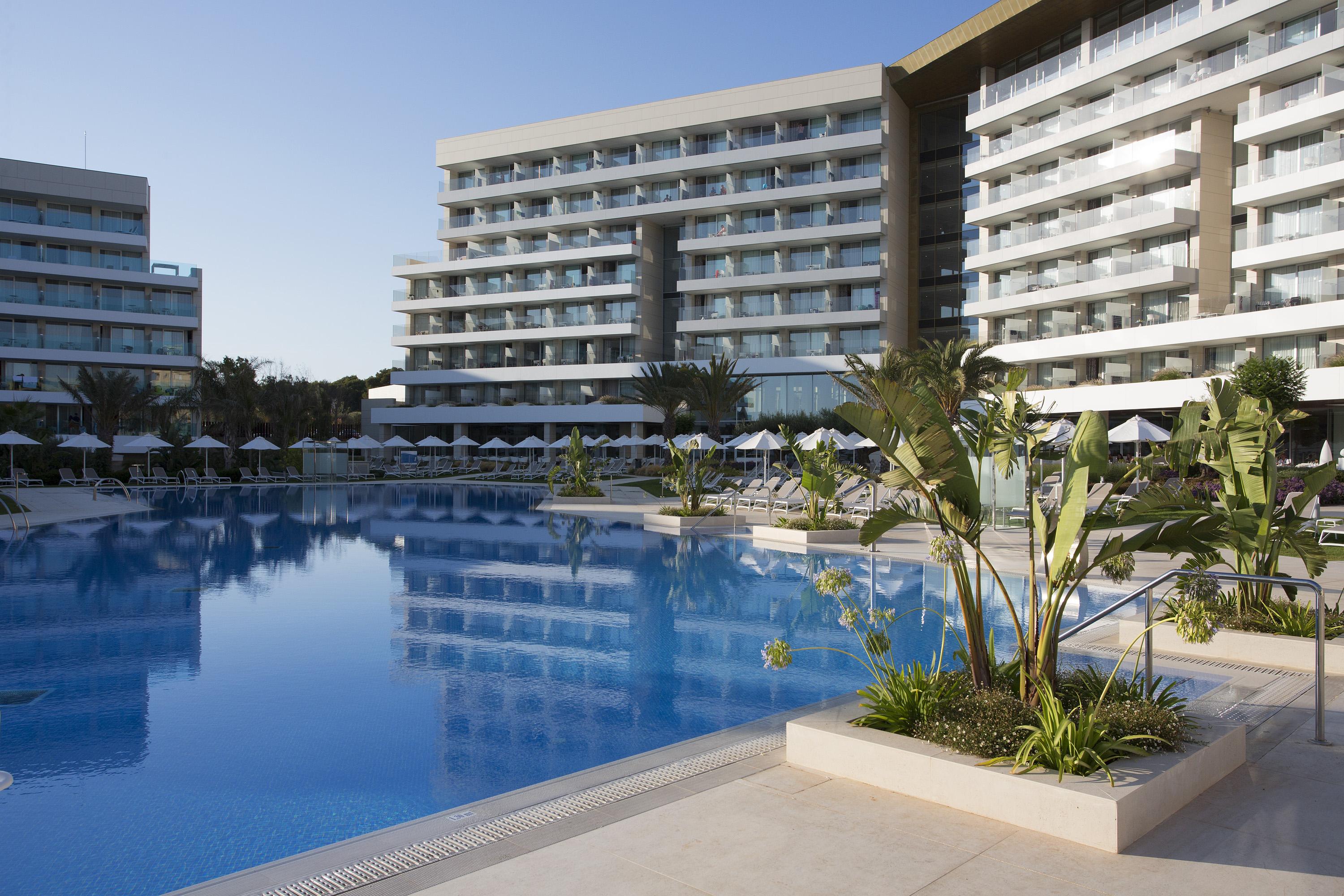 ฮิโปเทล ปลายา เด ปาลมา พาเลซแอนด์สปา Hotel ปลายาเดปัลมา ภายนอก รูปภาพ The hotel's main pool