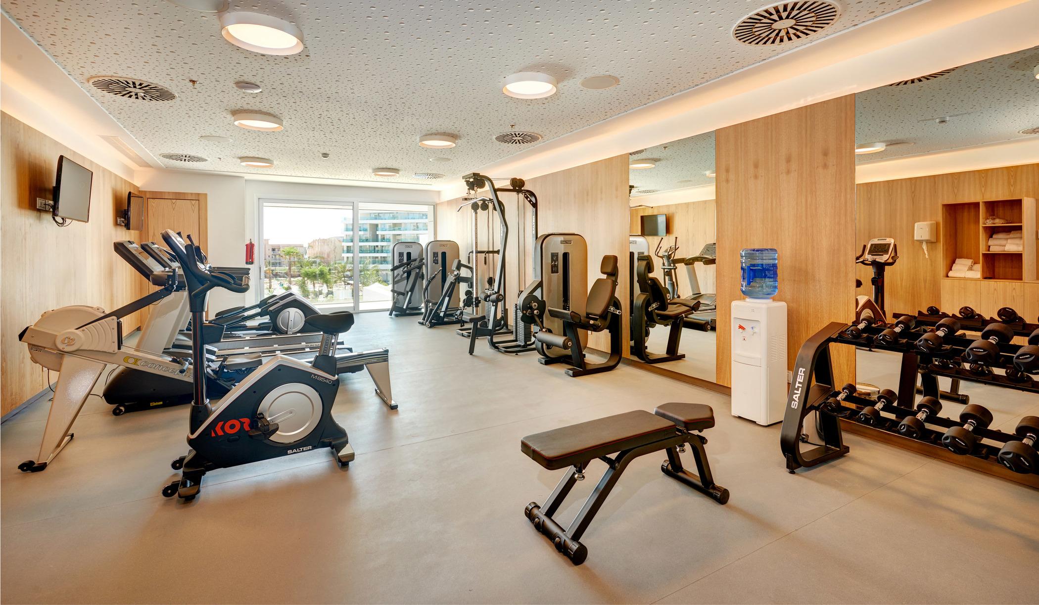 ฮิโปเทล ปลายา เด ปาลมา พาเลซแอนด์สปา Hotel ปลายาเดปัลมา ภายนอก รูปภาพ The gym at the hotel