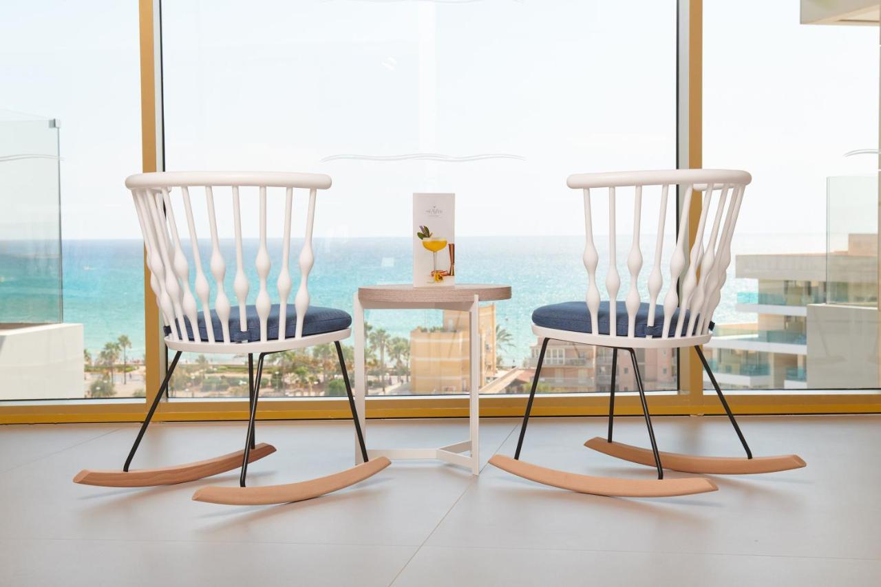 ฮิโปเทล ปลายา เด ปาลมา พาเลซแอนด์สปา Hotel ปลายาเดปัลมา ภายนอก รูปภาพ Rocking chairs
